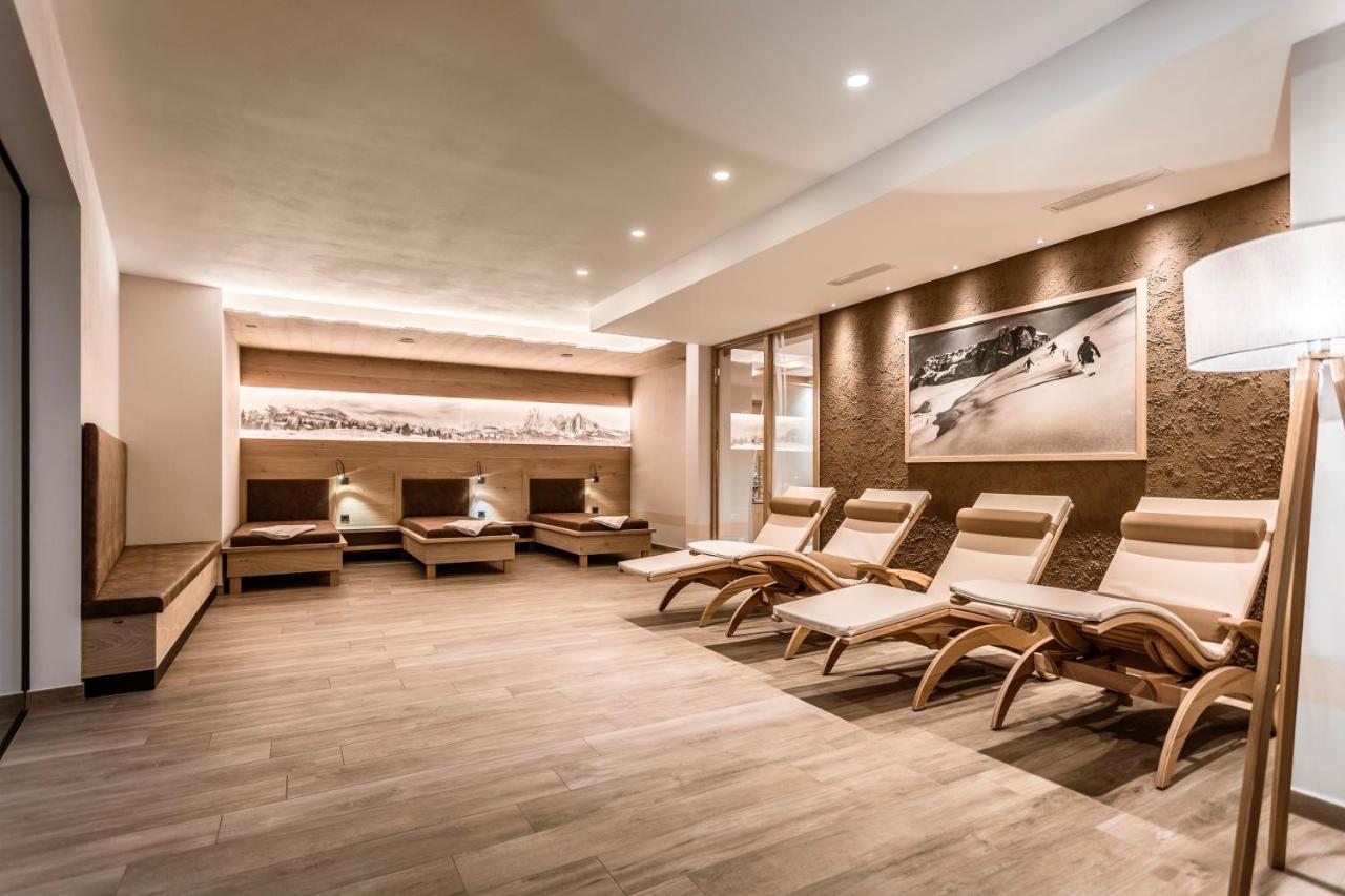 Luxury Chalet Plazola Selva di Val Gardena Bagian luar foto