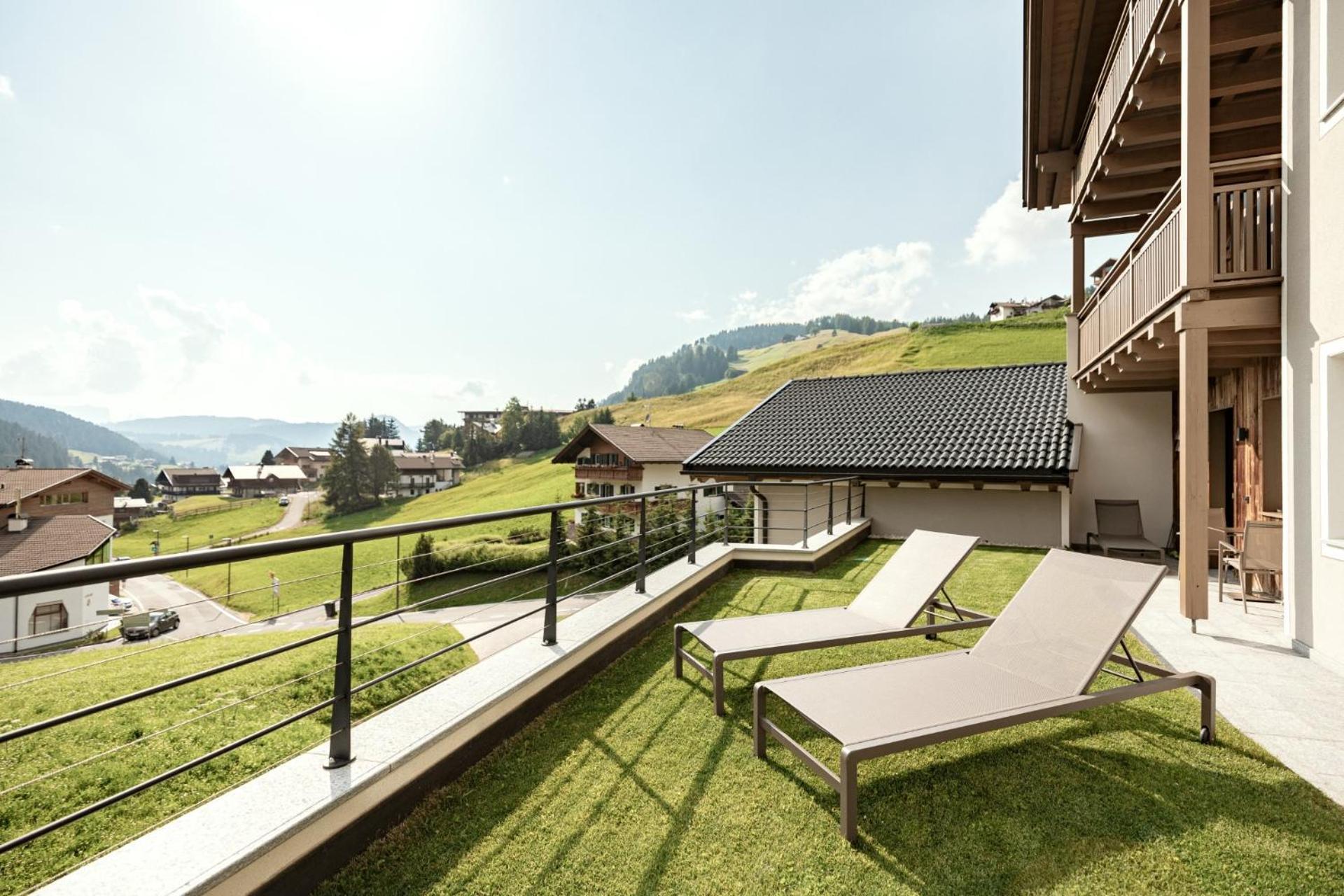Luxury Chalet Plazola Selva di Val Gardena Bagian luar foto
