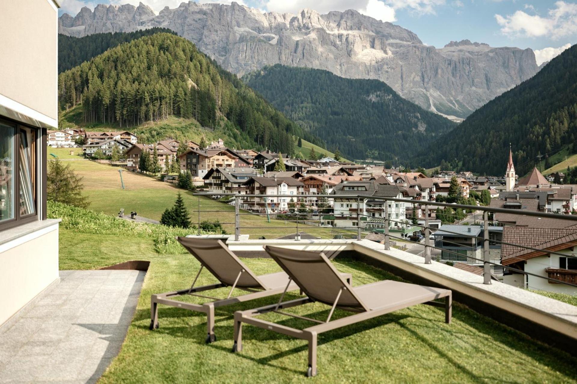 Luxury Chalet Plazola Selva di Val Gardena Bagian luar foto